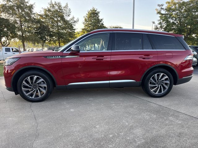 Used 2026 Lincoln Aviator AWD image 8