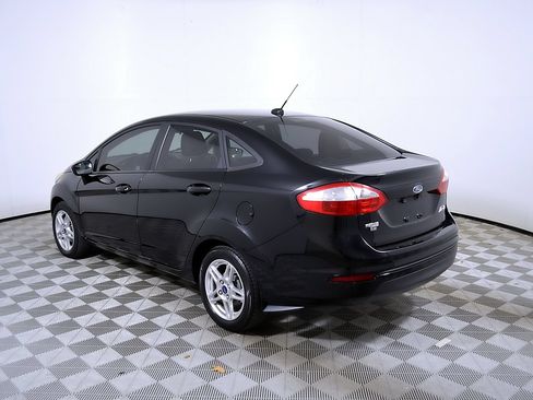 Used 2019 Ford Fiesta SE FWD image 9