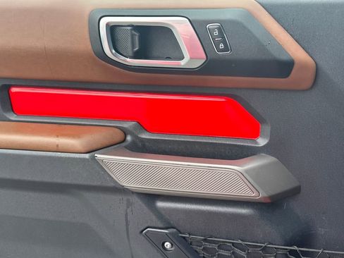 Used 2023 Ford Bronco Outer Banks image 22