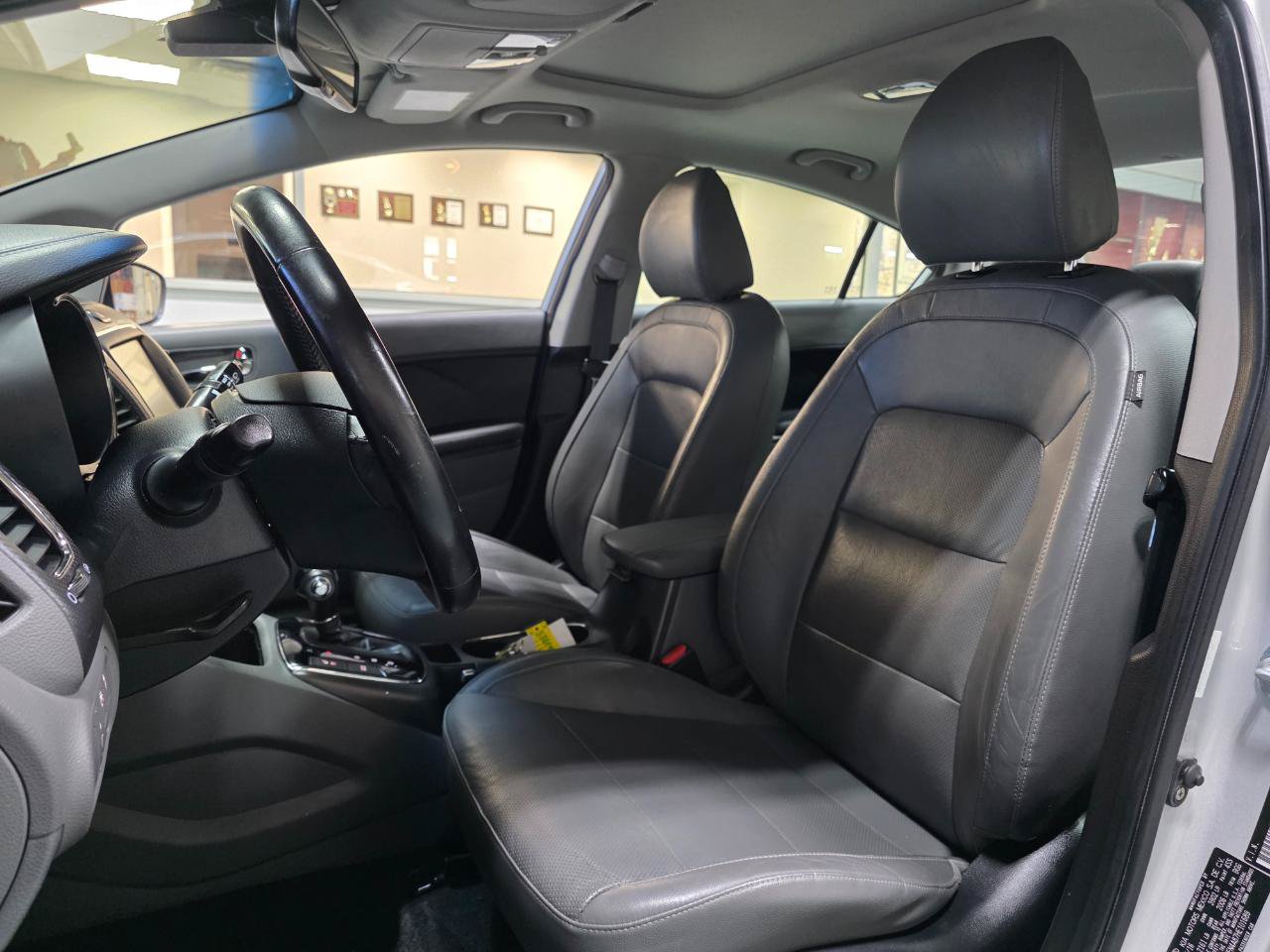 Used 2017 Kia Forte EX w/ EX Premium Plus Package FWD image 15