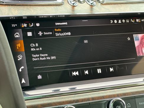 Used 2025 Bentley Bentayga image 21