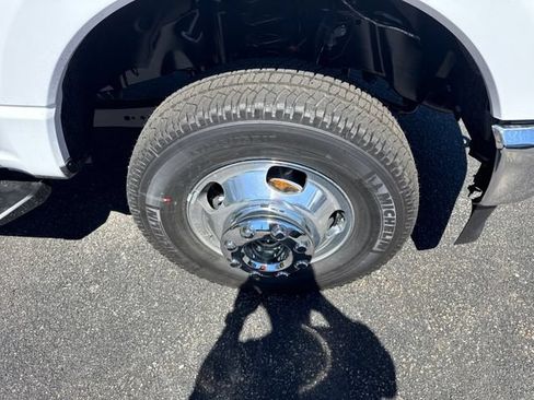 New 2026 Ford F350 XL w/ XL Chrome Package AWD/4WD image 15