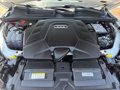 Used 2022 Audi Q7 3.0T Premium AWD/4WD image 29
