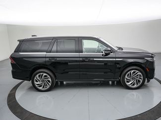 Used 2025 Lincoln Navigator Reserve video 3