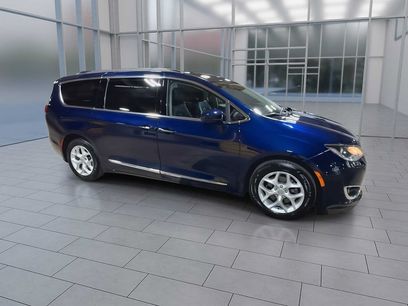 Used 2017 Chrysler Pacifica Touring-L w/ Tire & Wheel Group