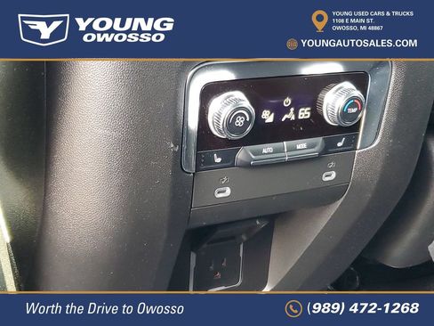 Used 2023 GMC Yukon Denali AWD/4WD image 32