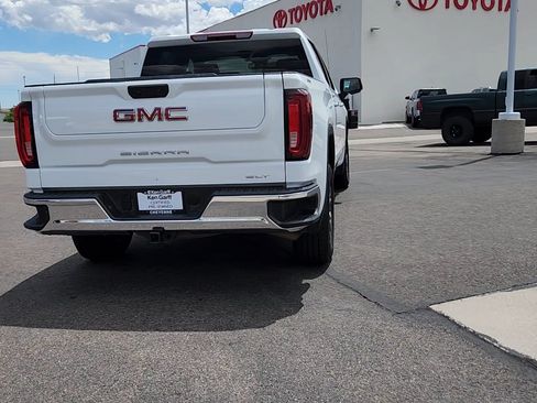 Used 2025 GMC Sierra 1500 SLT AWD/4WD image 2