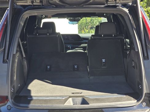 Used 2024 Cadillac Escalade Sport image 7
