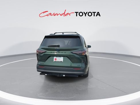 Certified 2025 Toyota Sienna XLE Woodland Edition AWD/4WD image 7