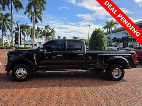 Used 2025 Ford F350 Platinum w/ Platinum Plus Package image 7