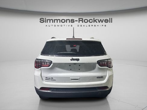 Used 2022 Jeep Compass Latitude w/ Convenience Group image 10