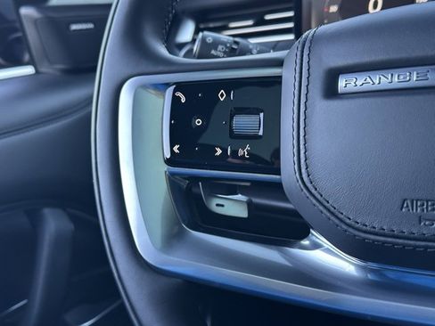Used 2023 Land Rover Range Rover SE image 45