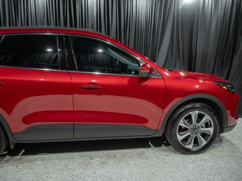 Used 2024 Ford Escape Platinum w/ Premium Technology Package AWD/4WD image 4