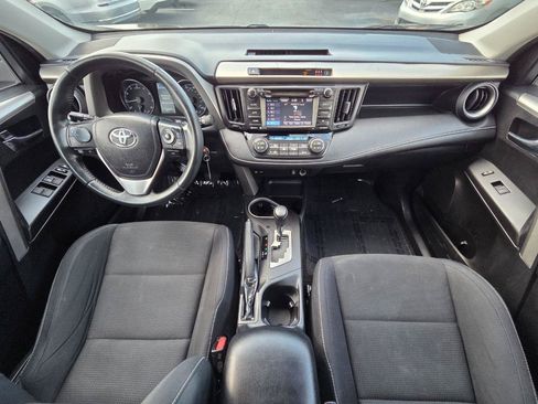 Used 2017 Toyota RAV4 XLE AWD/4WD image 21