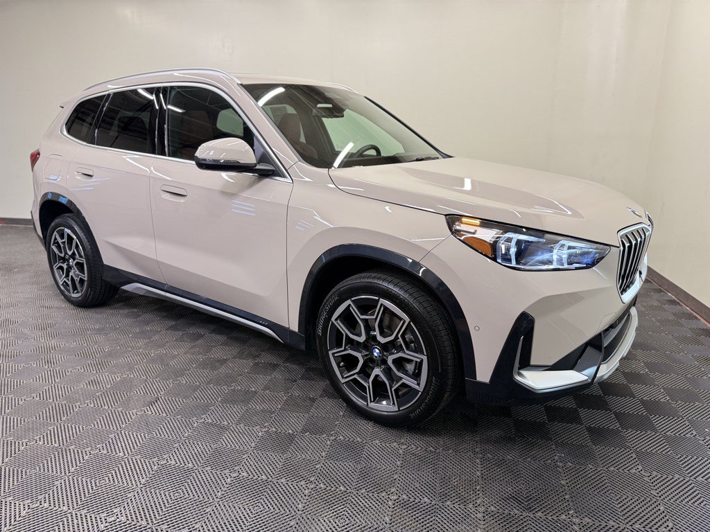 Used 2026 BMW X1 xDrive28i w/ Technology Package AWD/4WD image 11
