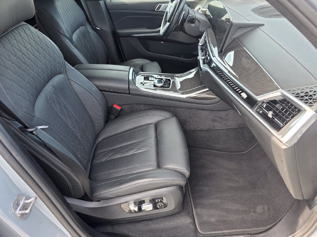 Certified 2024 BMW X7 M60i w/ Executive Package AWD/4WD image 32