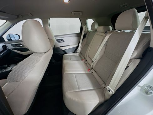 Used 2023 Nissan Rogue SV FWD image 27