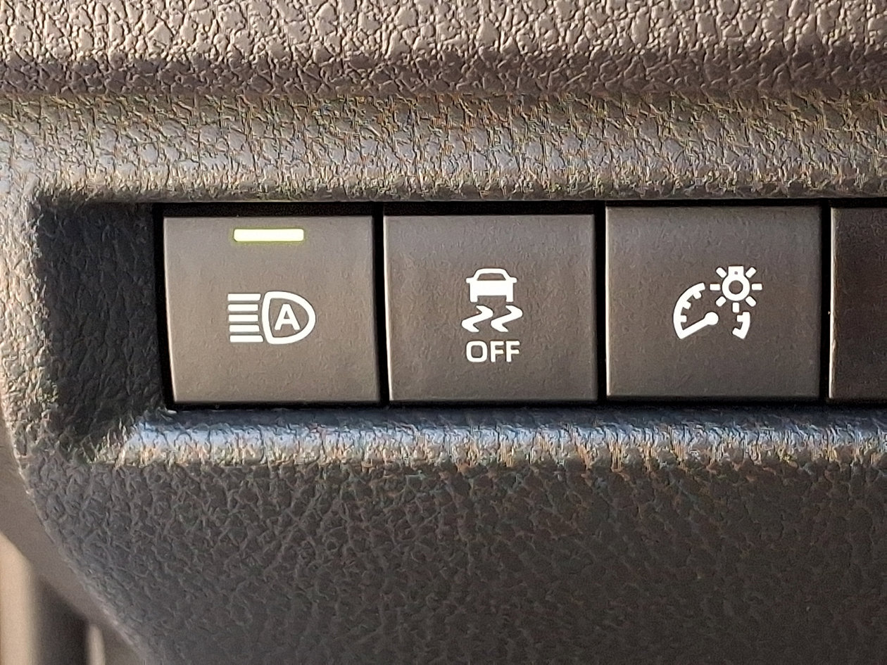 Used 2025 Toyota Camry XSE FWD image 25