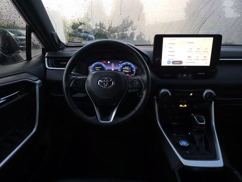 Used 2023 Toyota RAV4 XSE AWD/4WD image 20