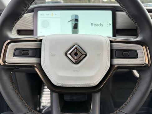 Used 2025 Rivian R1T Premium Tri AWD/4WD image 20