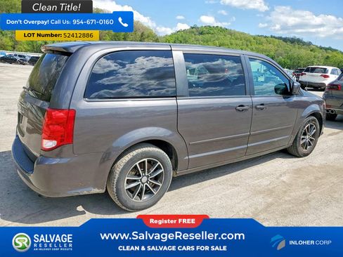 Used 2015 Dodge Grand Caravan SXT w/ Blacktop Package FWD image 4
