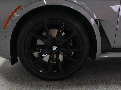 Certified 2026 BMW X7 xDrive40i w/ M Sport Package AWD/4WD image 5