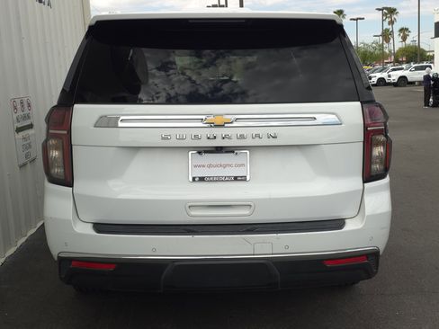 Used 2021 Chevrolet Suburban LS image 3