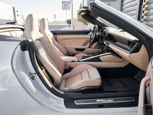 Used 2024 Porsche 911 Turbo image 24