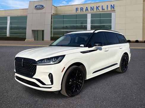 Certified 2025 Lincoln Aviator Reserve w/ Equipment Group 201A image 3