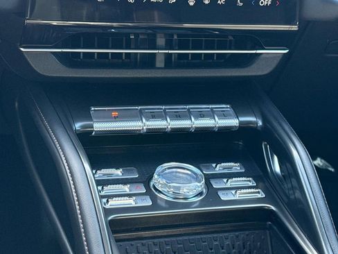 Used 2025 Lincoln Nautilus Reserve w/ Jet Appearance Package image 19