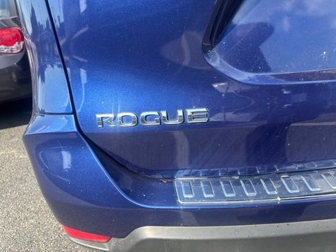 Used 2018 Nissan Rogue S AWD/4WD image 8