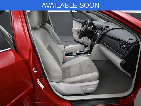 Used 2014 Toyota Camry XLE w/ Leather Package FWD image 34