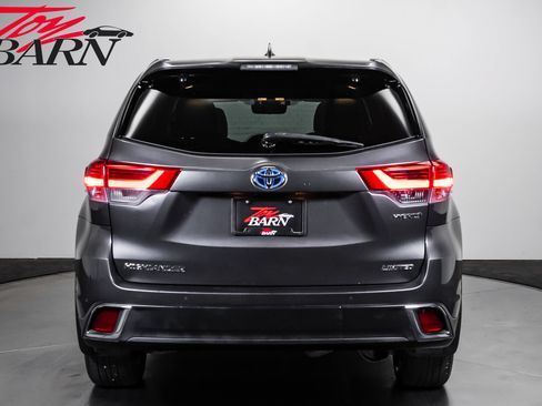 Used 2019 Toyota Highlander Limited Platinum AWD/4WD image 4