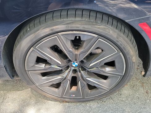 Certified 2023 BMW 740i RWD image 5