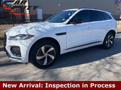 Used 2025 Jaguar F-PACE R-Dynamic S image 1