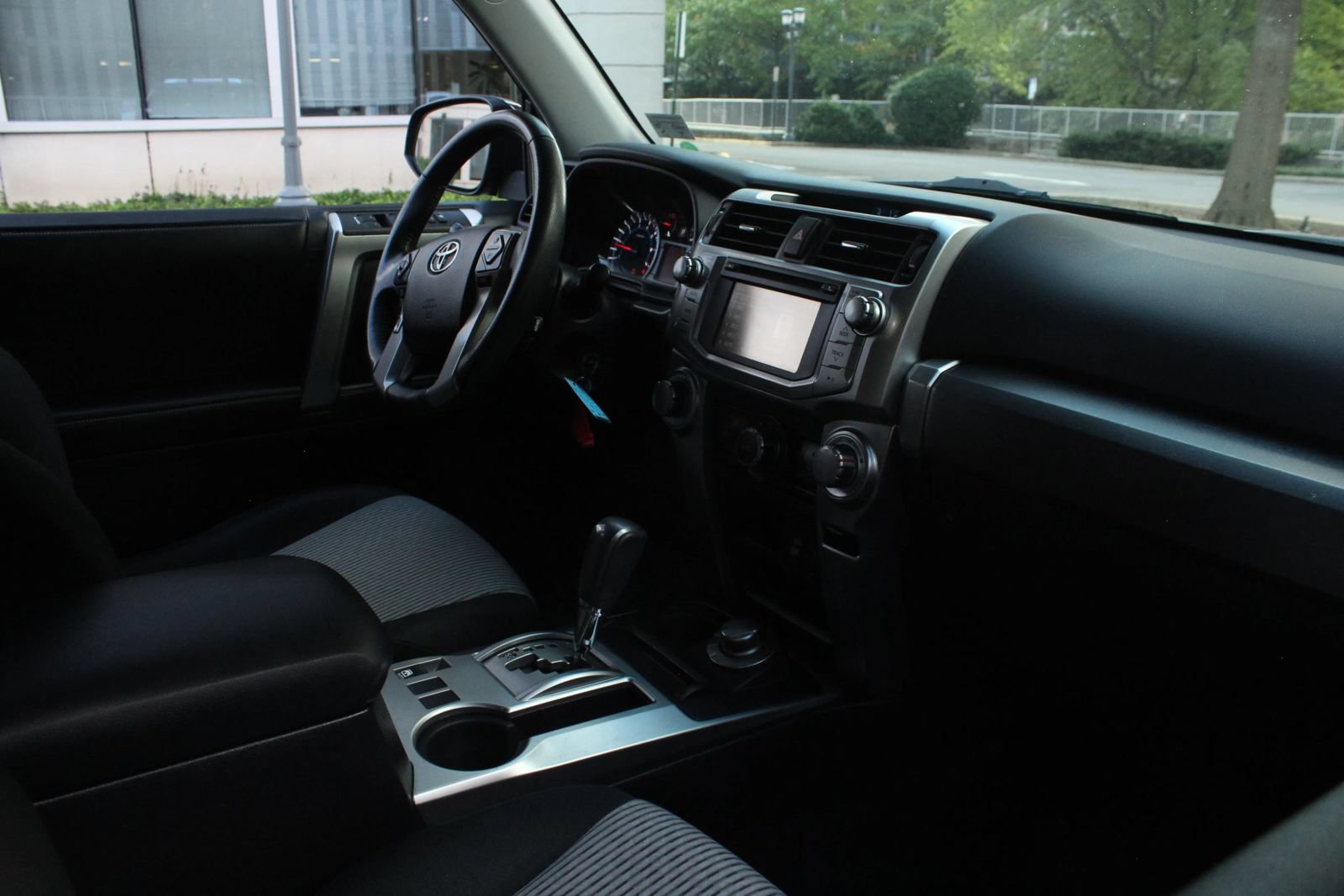 Used 2016 Toyota 4Runner SR5 AWD/4WD image 26