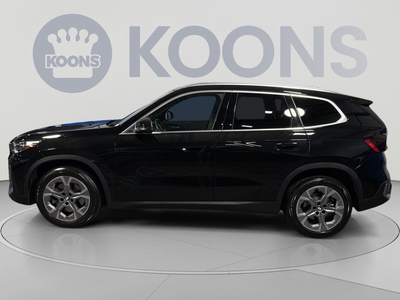 Used 2023 BMW X1 xDrive28i AWD/4WD image 2
