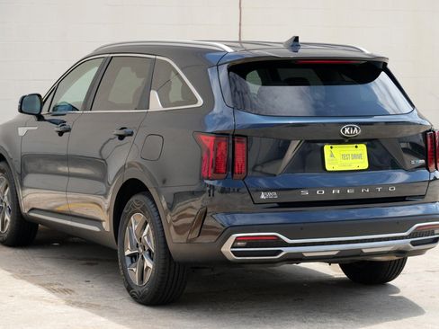 Used 2021 Kia Sorento S FWD image 49