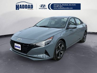 Used 2023 Hyundai Elantra SEL w/ Convenience Package