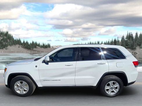 Used 2014 Jeep Grand Cherokee Laredo w/ Quick Order Package 23E image 6