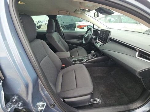 Used 2025 Toyota Corolla LE image 5