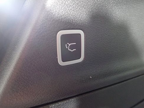 New 2025 Chrysler Pacifica Select image 14