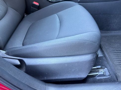 Used 2022 Toyota Corolla LE FWD image 23