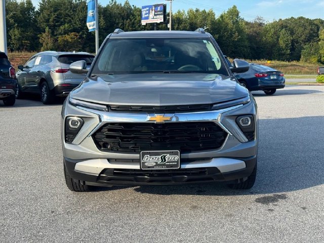 Used 2025 Chevrolet TrailBlazer LT AWD/4WD image 9