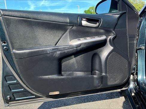 Used 2014 Toyota Camry SE FWD image 21