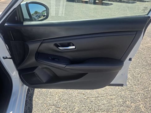Used 2024 Nissan Sentra SV FWD image 16