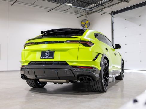 Used 2024 Lamborghini Urus Performante image 4