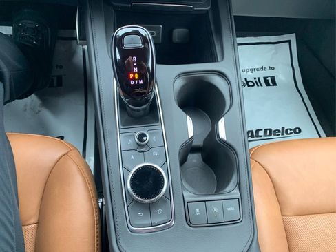 Used 2025 Cadillac XT4 Sport image 12