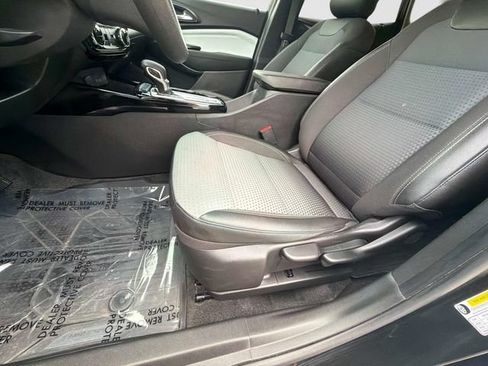 Used 2024 Chevrolet Trax LT FWD image 22