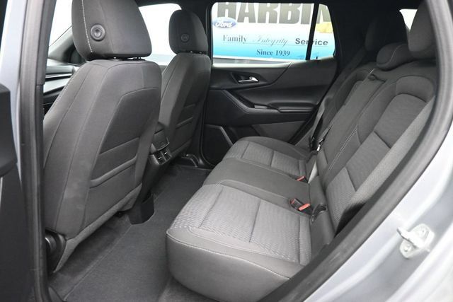 Used 2025 Chevrolet Equinox LT AWD/4WD image 9